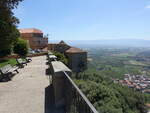 Nicotera, Ausblick von der Via Castello auf die Kste (09.04.2024)