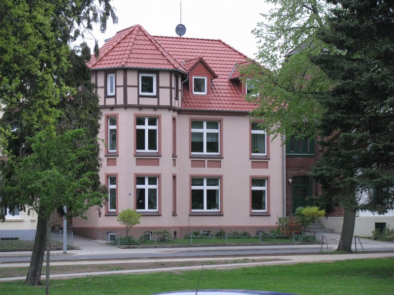 Grevesmhlen; Villa in der Rudolf-Breitscheid-Strae [08.05.2010]