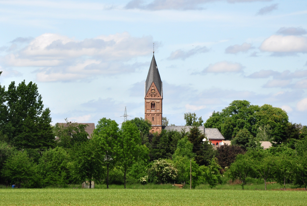 Kirche in Euskirchen-Wikirchen - 18.05.2011