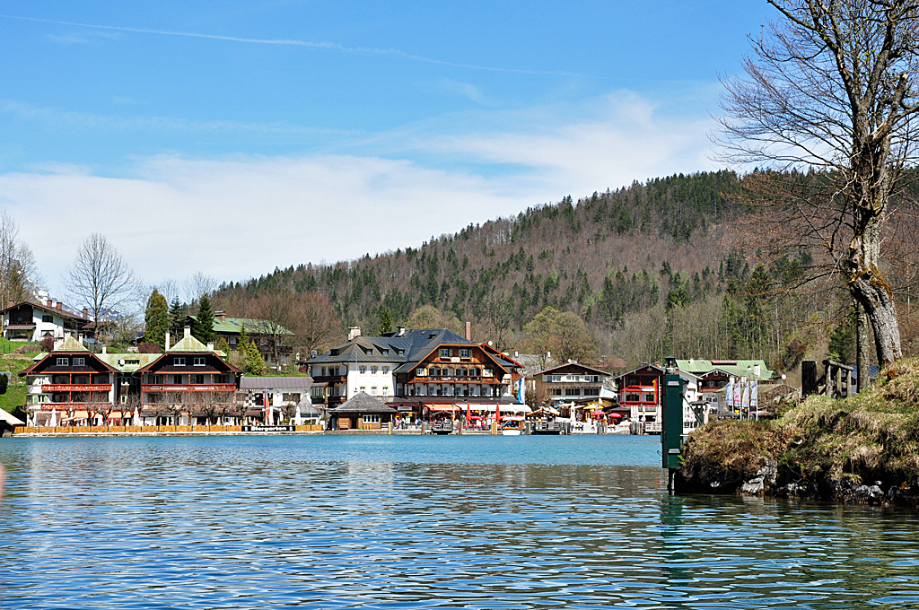 Schiffanlegestelle in Knigssee - 26.04.2012