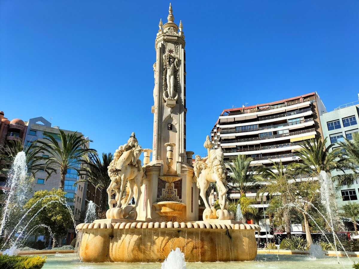 Alicante, Plaza de los Luceros, 21.10.2024