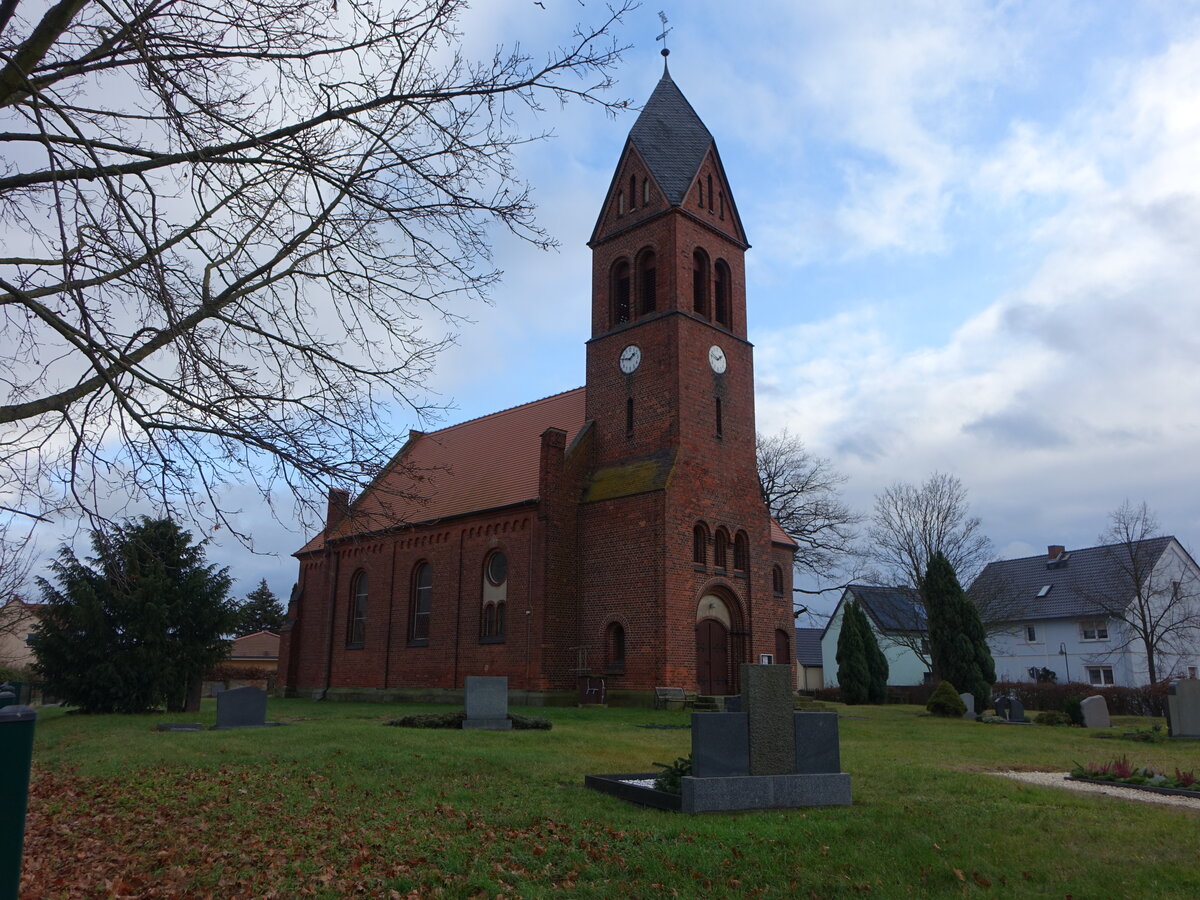 Battin, evangelische Kirche, neuromanischer Backsteinbau, erbaut 1901 (16.12.2024)