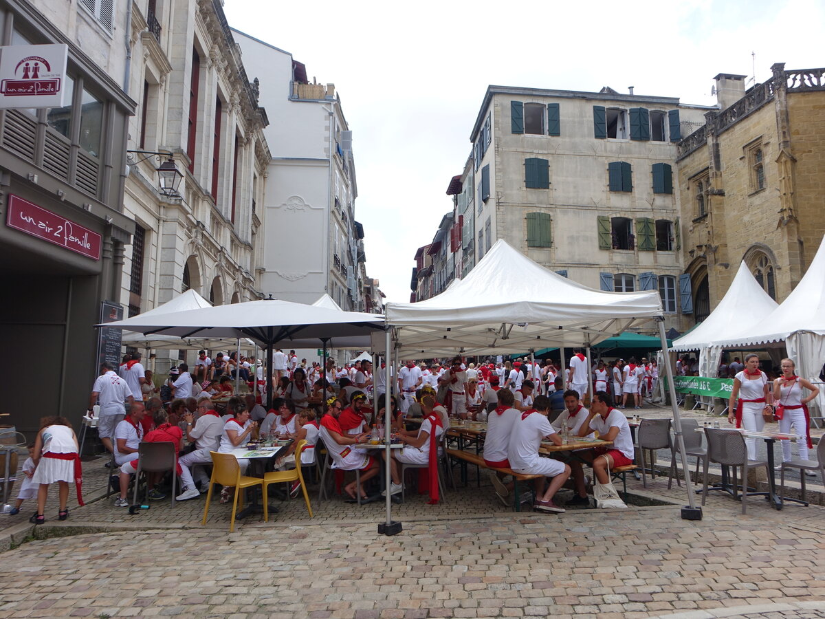 Bayonne, Huser an der Rue de Espagne (26.07.2018)