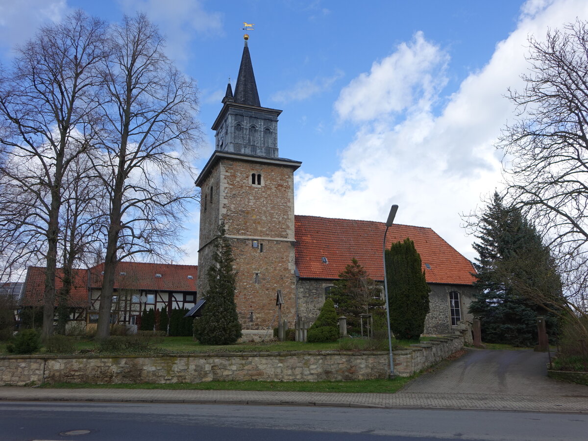 Brssum, evangelische St. Peter und Paul Kirche, gotische Saalkirche aus Bruchsteinen (23.03.2024)