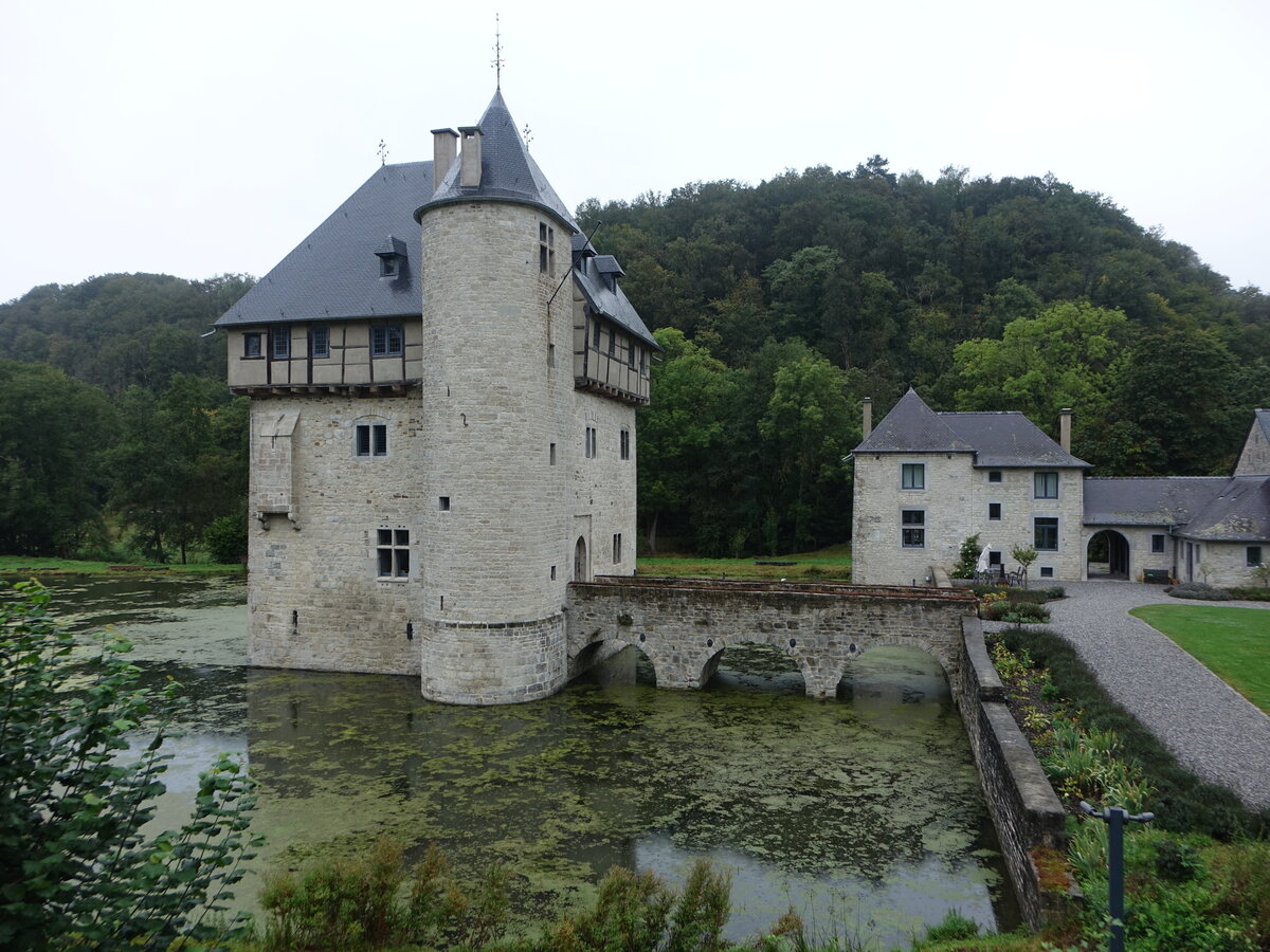 Chateau de Crupet, mittelalterlicher Bergfried, erbaut im 12. Jahrhundert (06.09.2024)