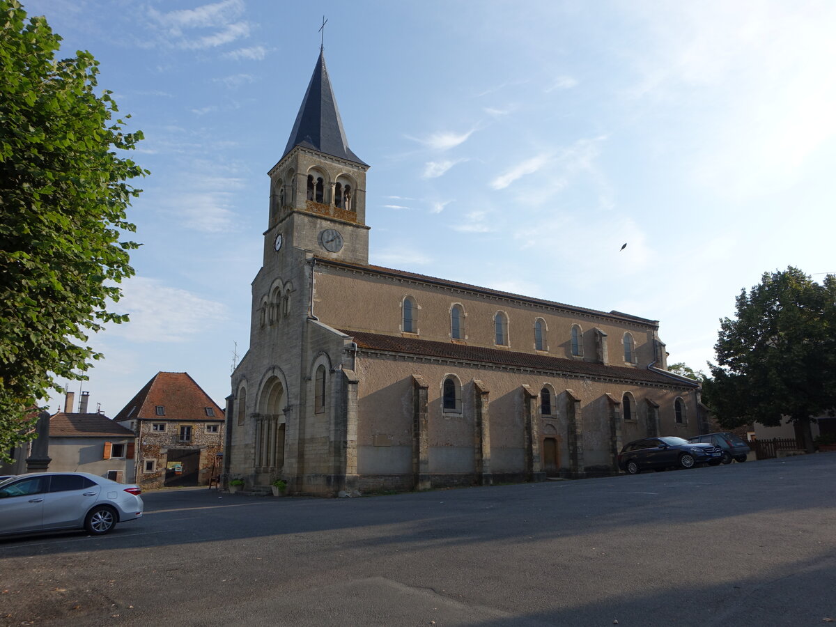 Cormatin, Pfarrkirche St. Augustine am Place de Eglise (01.08.2018)