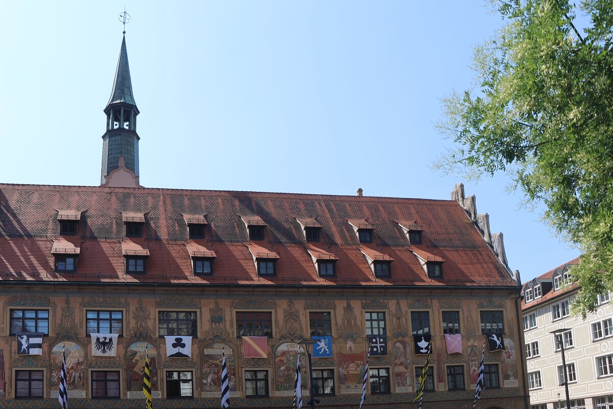 Das Rathaus von Ulm unweit des Mnsters am 20. Juli 2024.