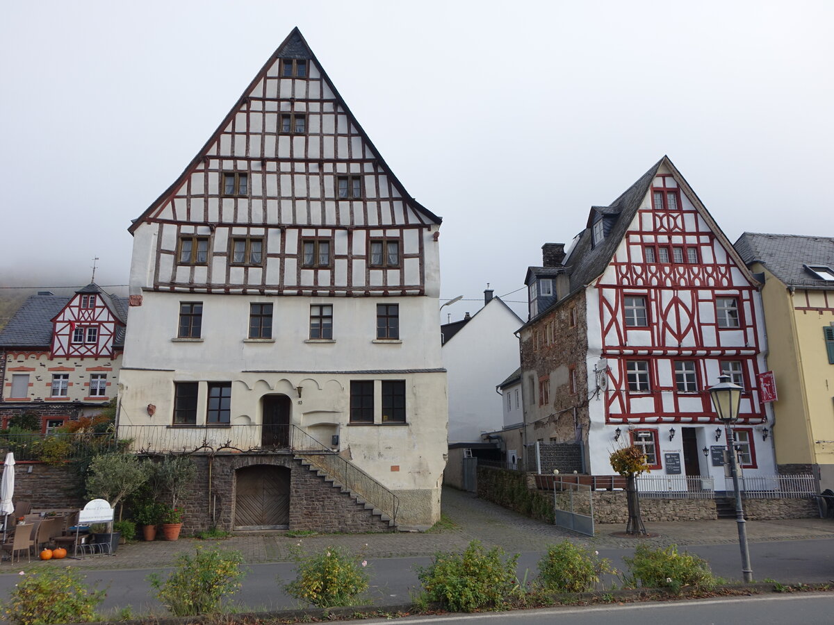 Ediger, Hotel St. Georg und Hotel R�merstube an der Moselweinstra�e (07.11.2025)