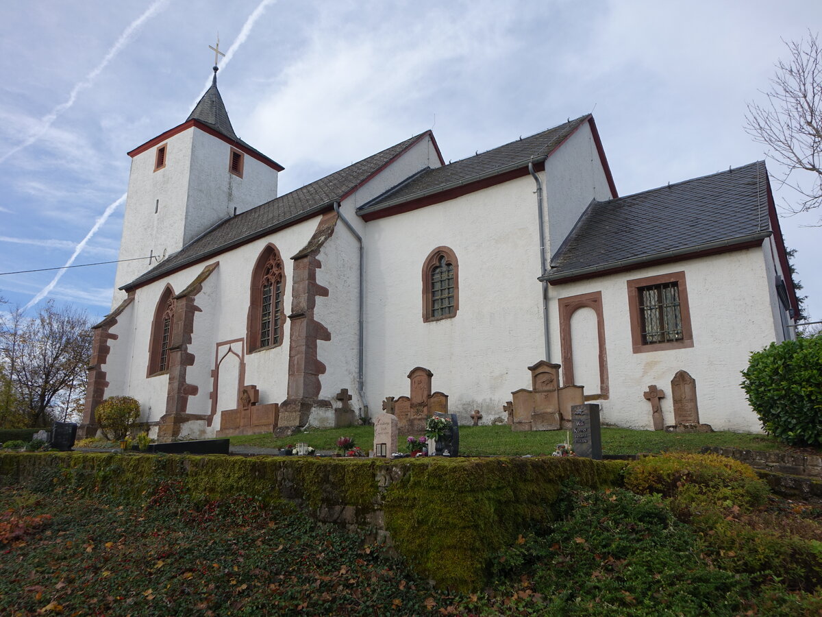 Gransdorf, Pfarrkirche St. Apollonia, erbaut im 14. Jahrhundert (06.11.2025)