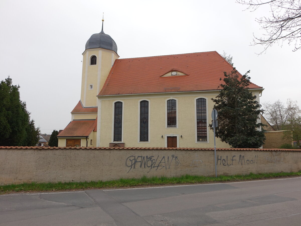 Grodalzig, evangelische Dorfkirche, erbaut im 17. Jahrhundert (30.03.2024)