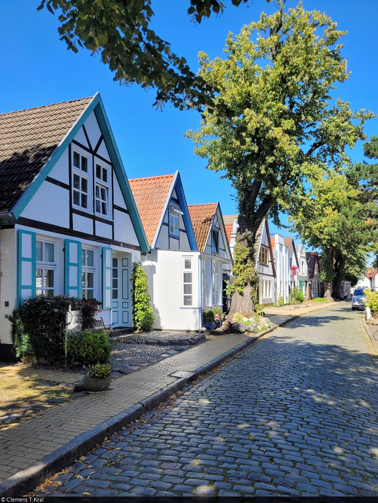 Huserzeile in der Alexandrinenstrae (ehem. „Achterreeg“) in Rostock-Warnemnde.

🕓 13.8.2024 | 12:41 Uhr