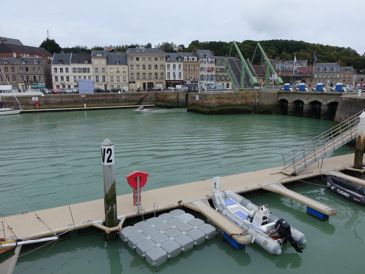 Im Hafen von Saint-Valery-en-Caux (12.07.2015) 