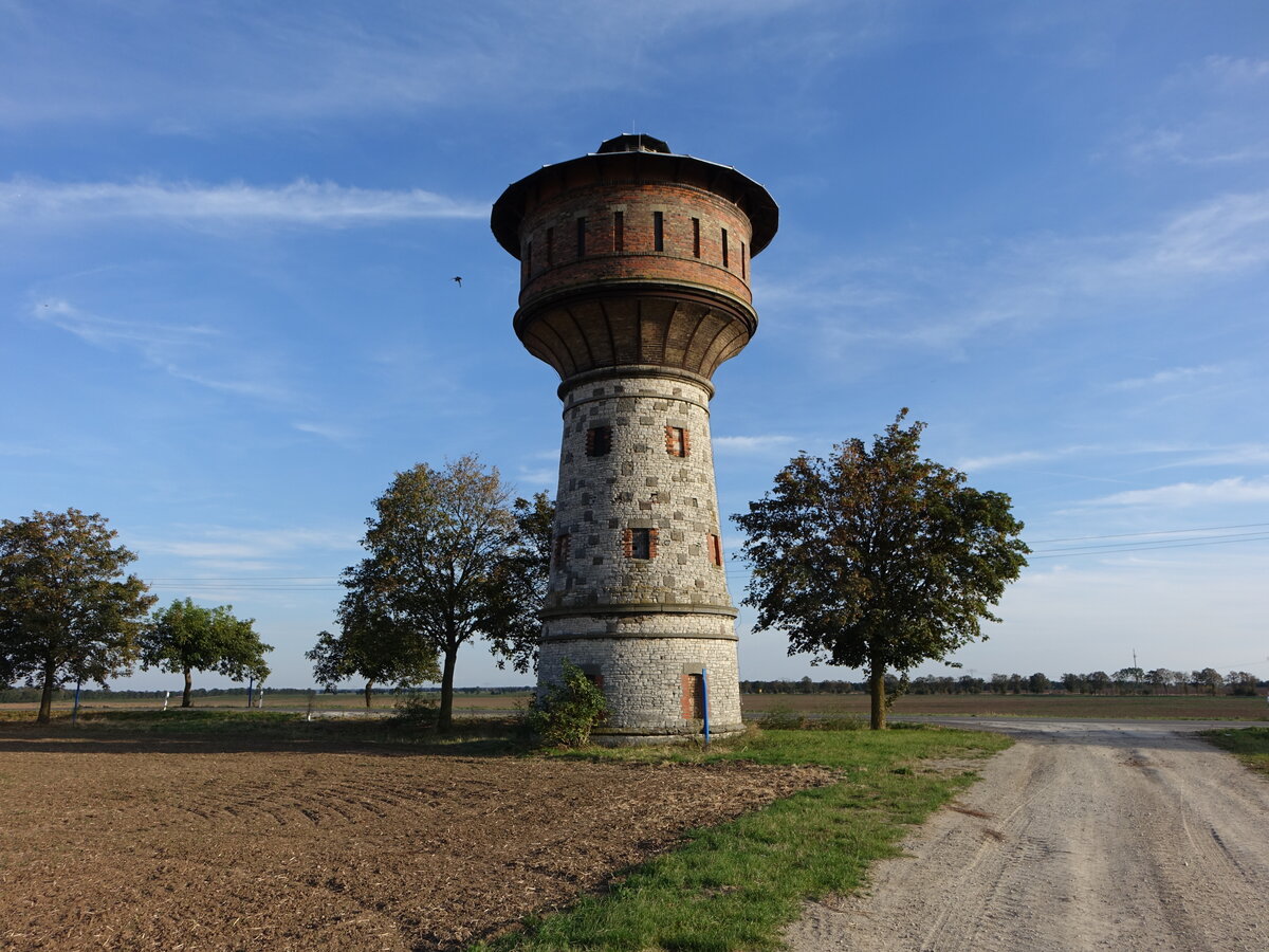 Kalzendorf, Wasserturm, erbaut 1887, in Betrieb bis 1995 (22.09.2024)