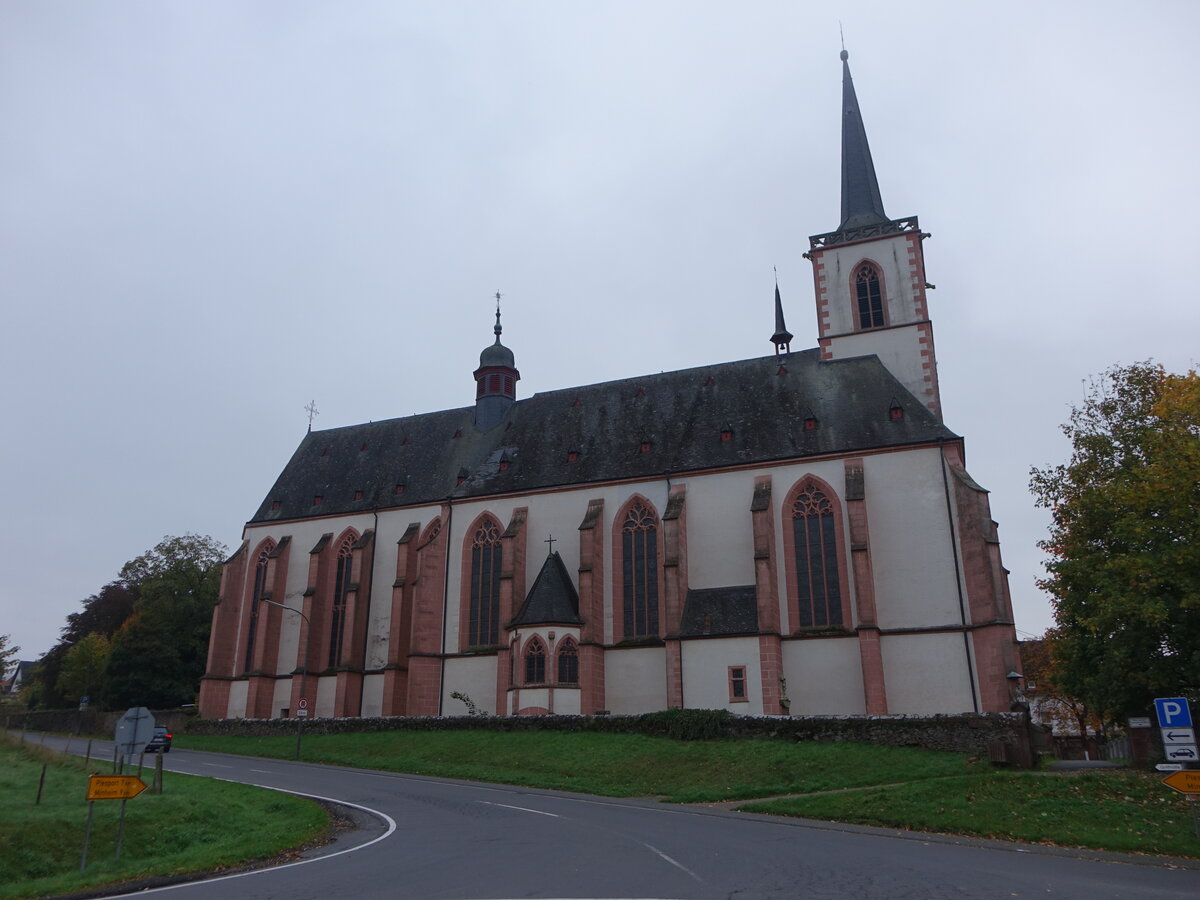 Klausen, Wallfahrtskirche Maria Heimsuchung, sp�tgotische Stiftskirche, erbaut bis 1502 (10.10.2025)
