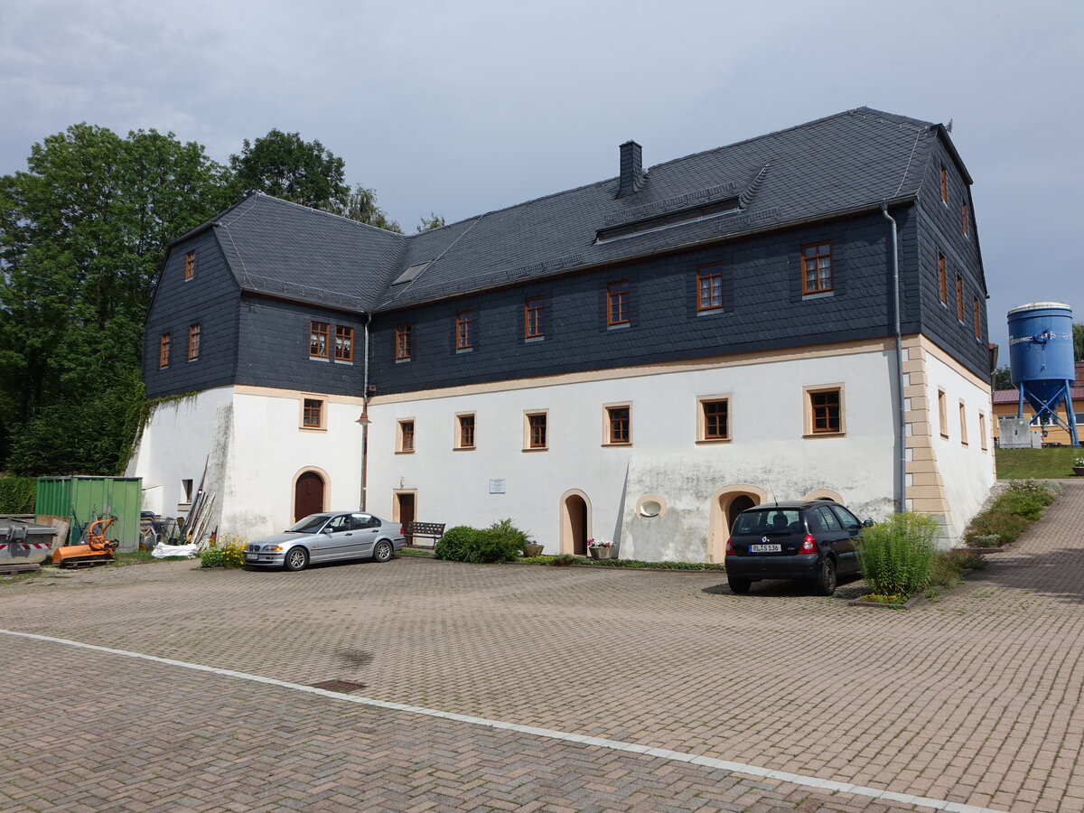 Knigsfeld, ehem. Gutsverwalterhaus des Ritterguts, erbaut im 18. Jahrhundert, heute Rathaus (12.07.2024)