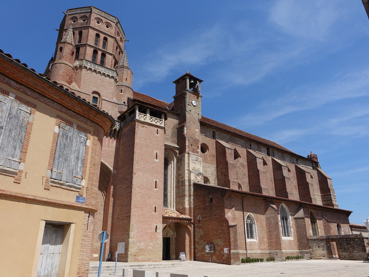 Lavaur, gotische Kathedrale St. Alain, erbaut im 13. Jahrhundert (30.07.2018)