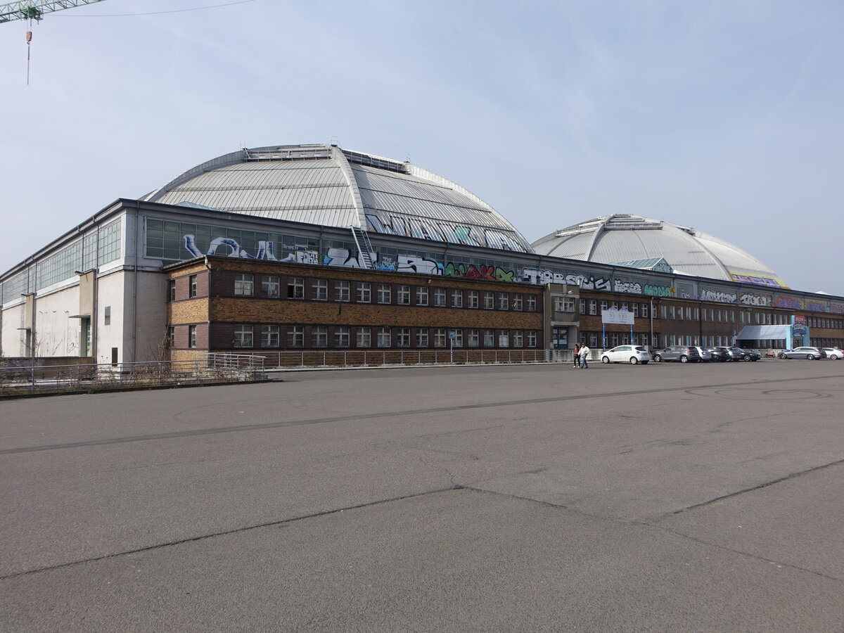 Leipzig, Eishalle Kohlrabizirkus in der fr�heren Gro�markthalle, erbaut von 1927 bis 1939 (10.03.2026)