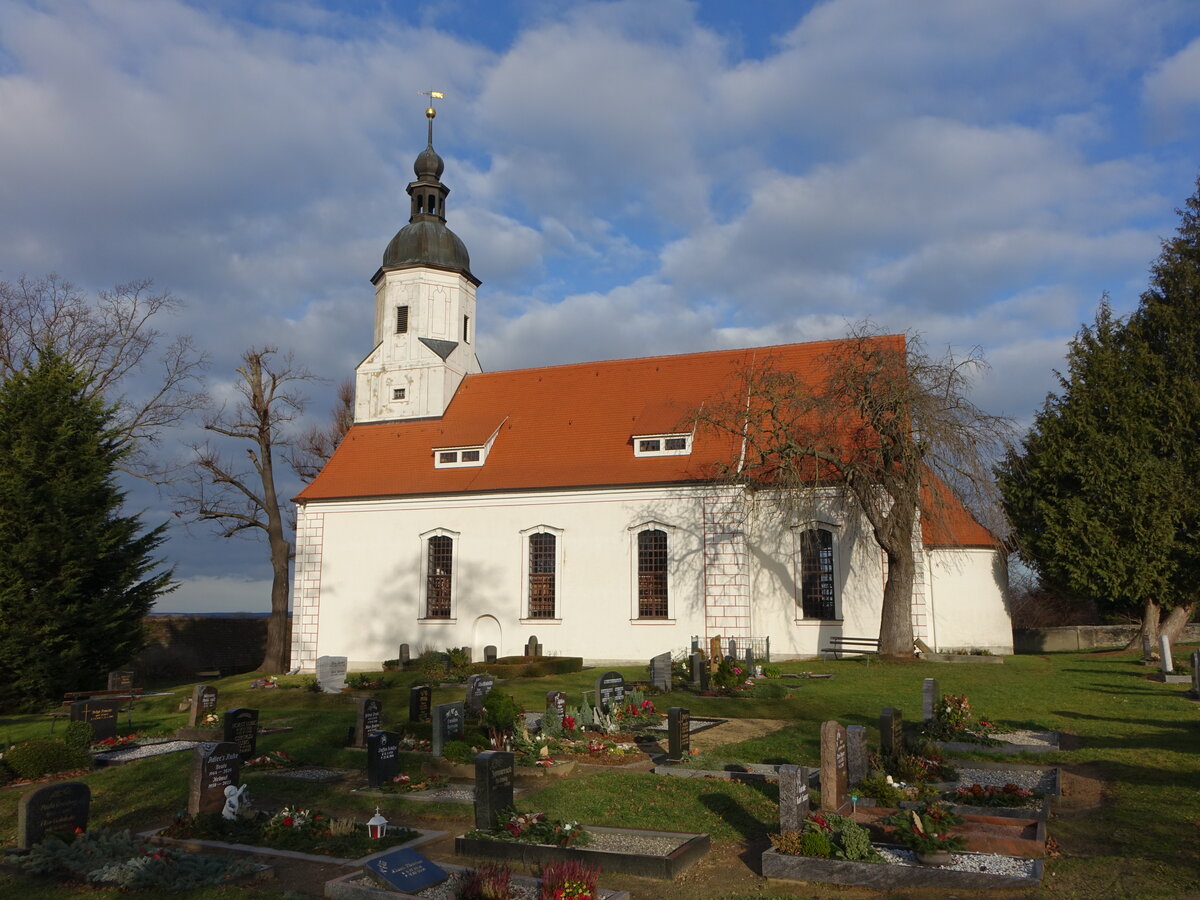 Merkwitz, evangelische Kirche, erbaut im 13. Jahrhundert, barockisiert 1713 durch George Hauptmann (17.12.2024)