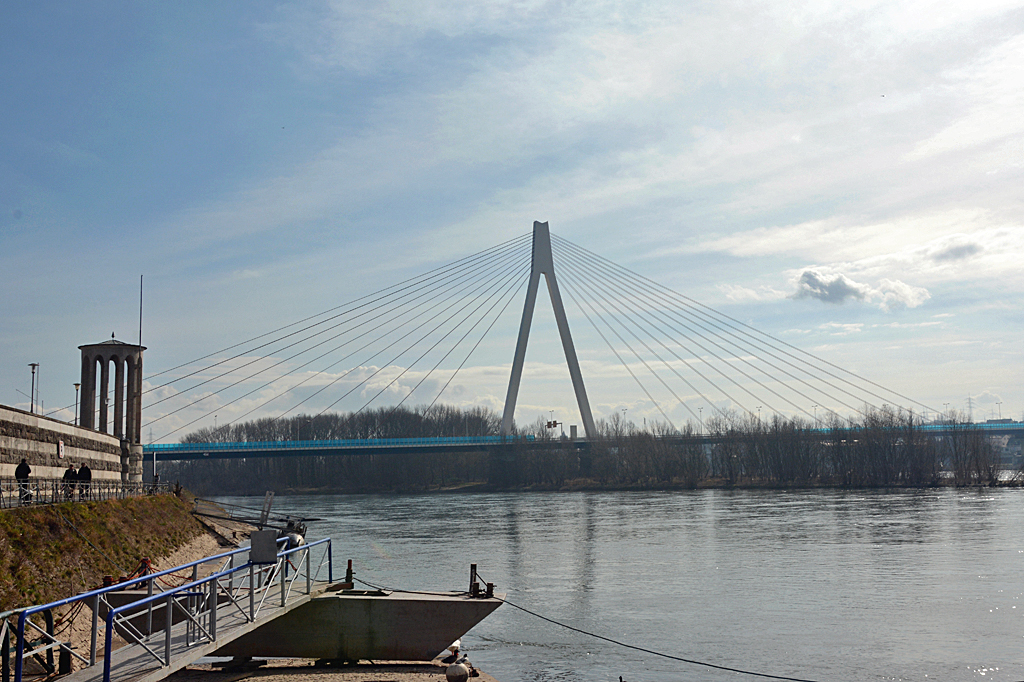 Rheinbrcke in Neuwied - 04.03.2014