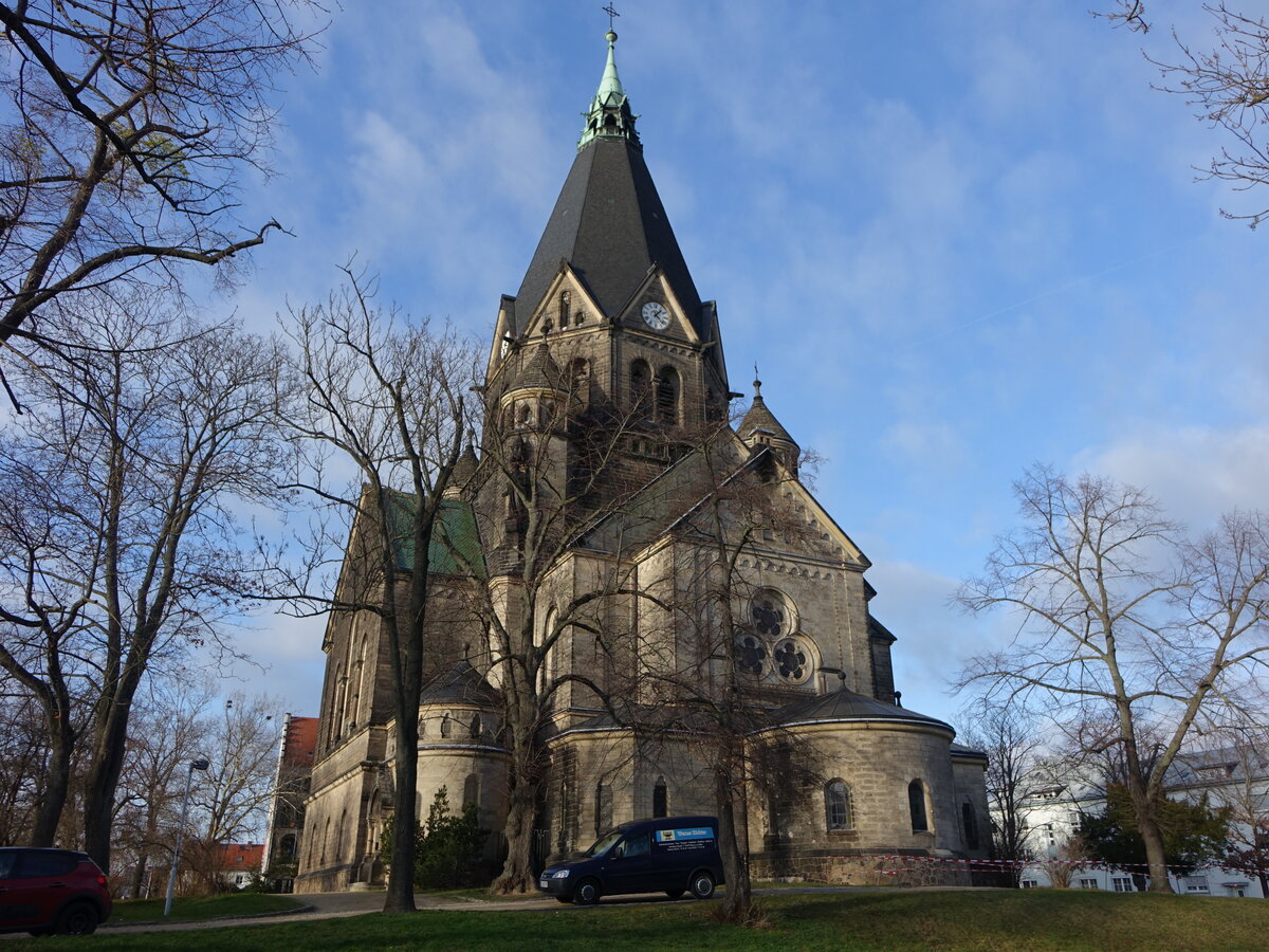 Riesa, evangelische St. Trinitatis Kirche, erbaut von 1897 bis 1901 (17.12.2024)