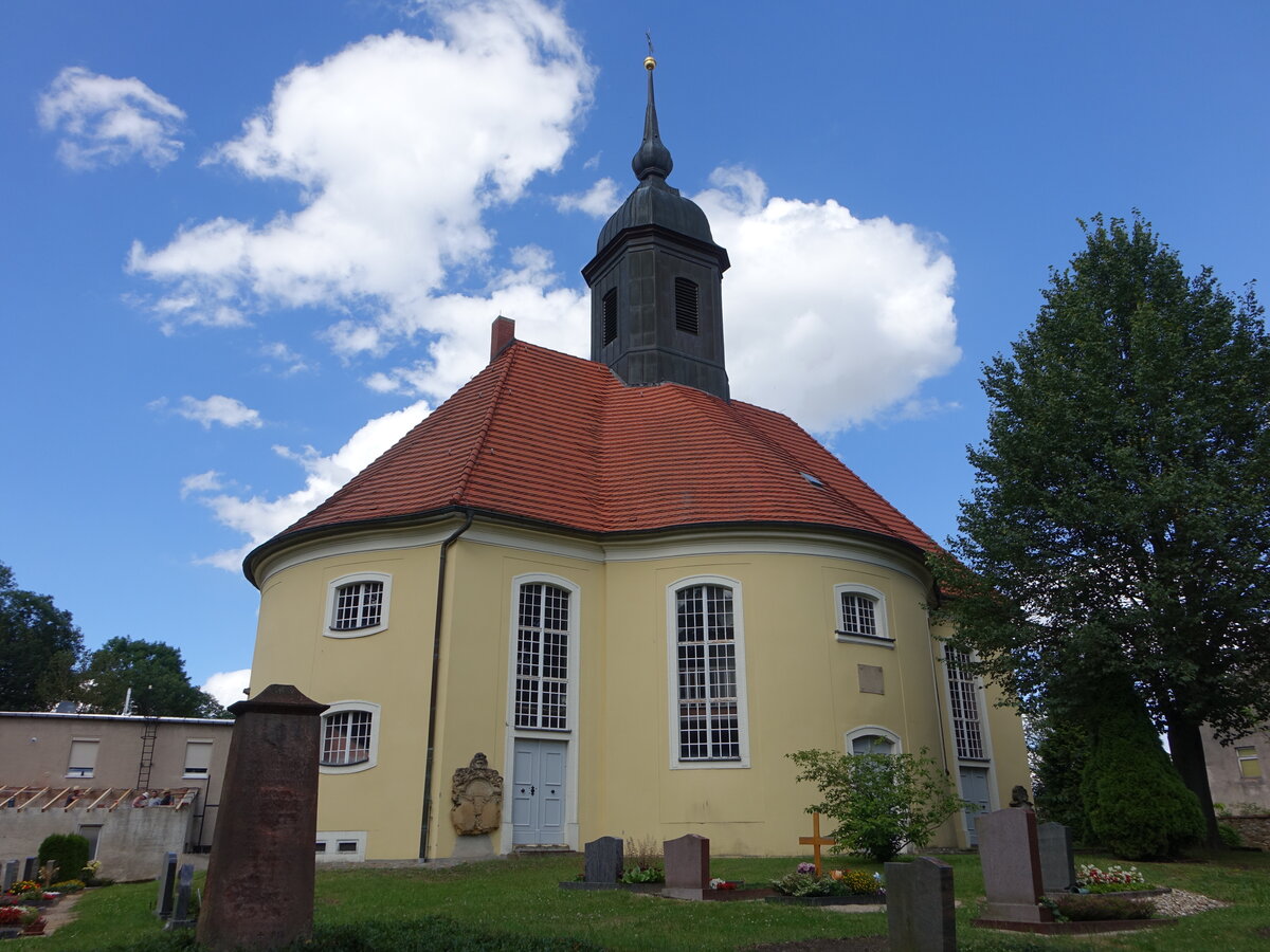 Schweta, evangelische St. Andreas Kirche, erbaut von 1751 bis 1753 (13.07.2024)