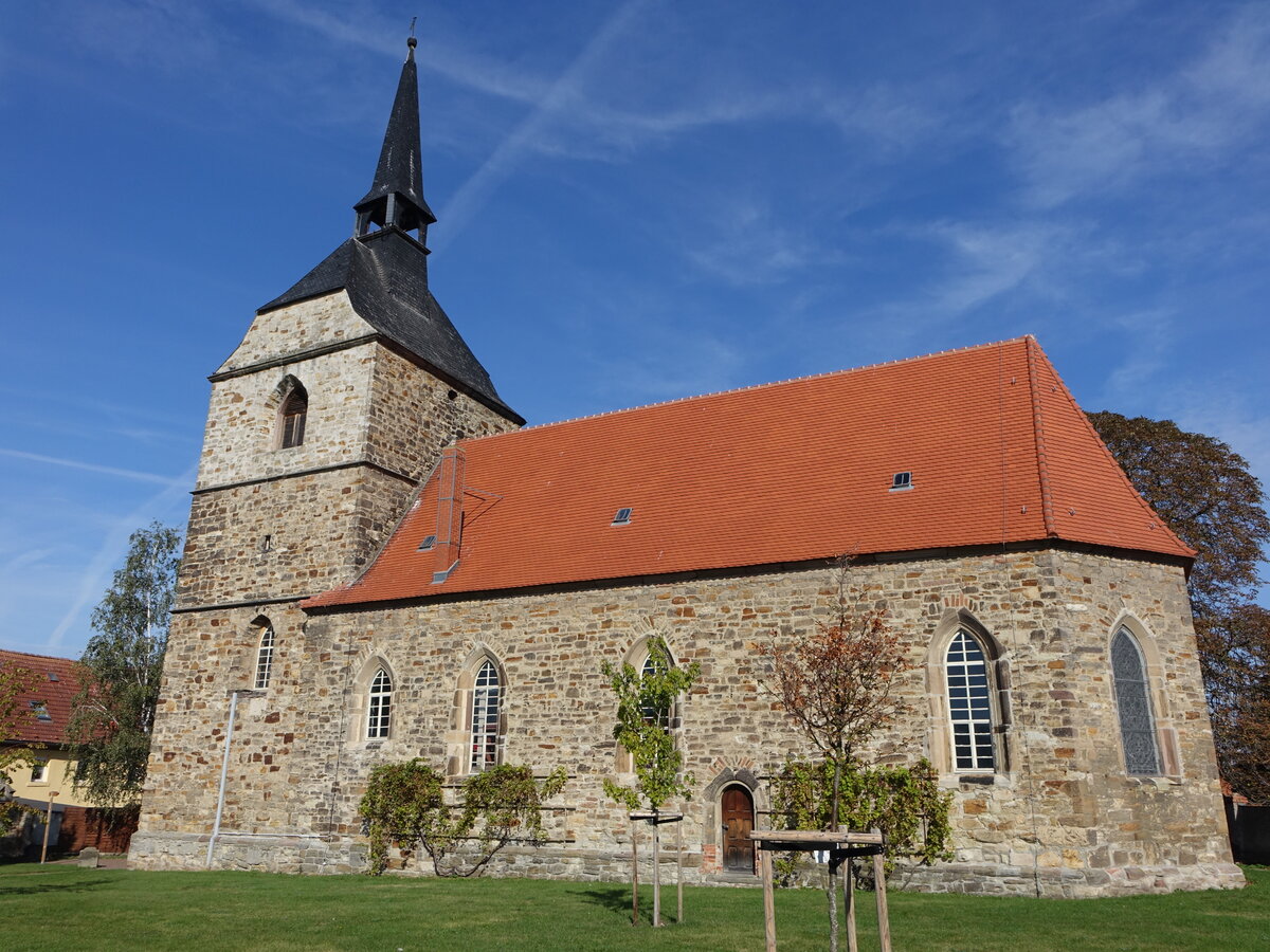 Steuden, evangelische St. Trinitatis Kirche, erbaut im 11. Jahrhundert, gotischer Chor erbaut um 1500, Kirchenschiff erneuert 1697 (23.06.2024)