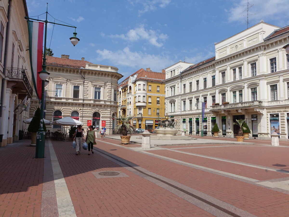 Szeged, Huser am Klauzal Ter Platz (24.08.2019)