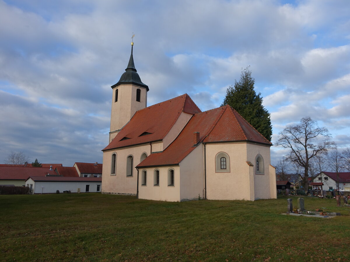 Taura, evangelische Kirche, erbaut im 14. Jahrhundert (17.12.2024)