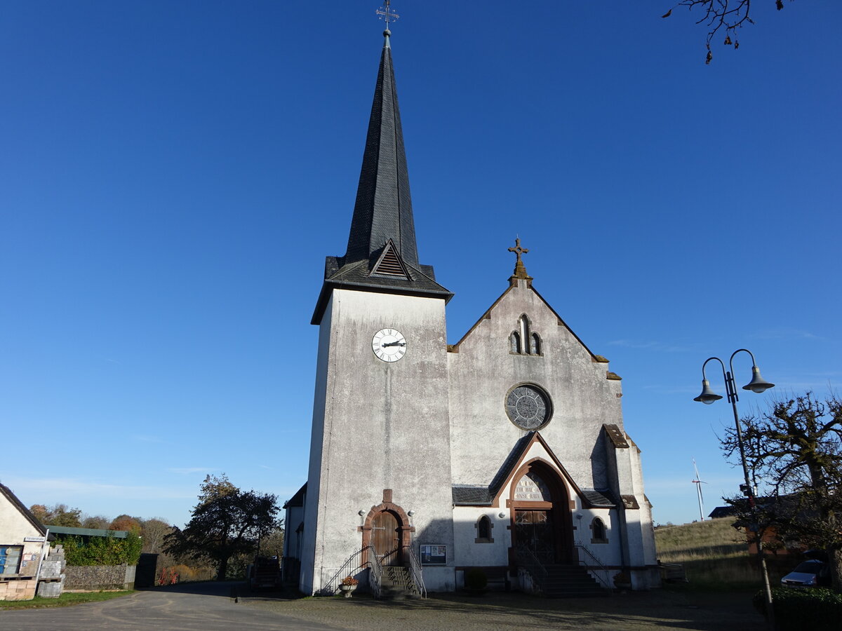 Urschmitt, Pfarrkirche St. Quirinus, erbaut 1910 (07.11.2025)