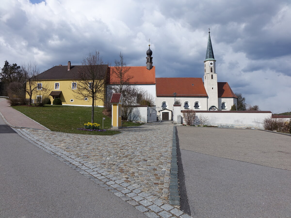 Vilshofen, Pfarrkirche St. Michael, Saalkirche erbaut 1781 (06.04.2015)