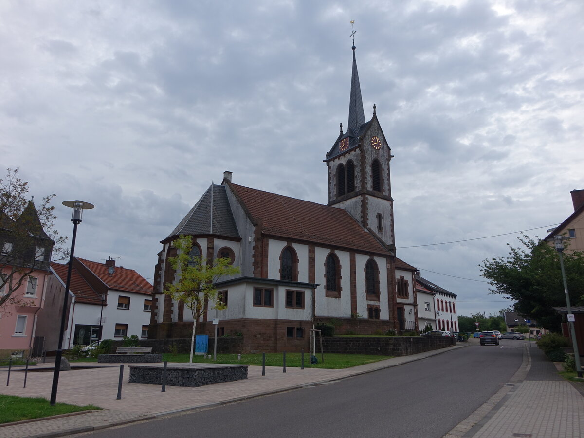 Wahlschied, evangelische Kirche, erbaut 1903 durch den Architekten Heinrich Christian Gth (01.08.2024)