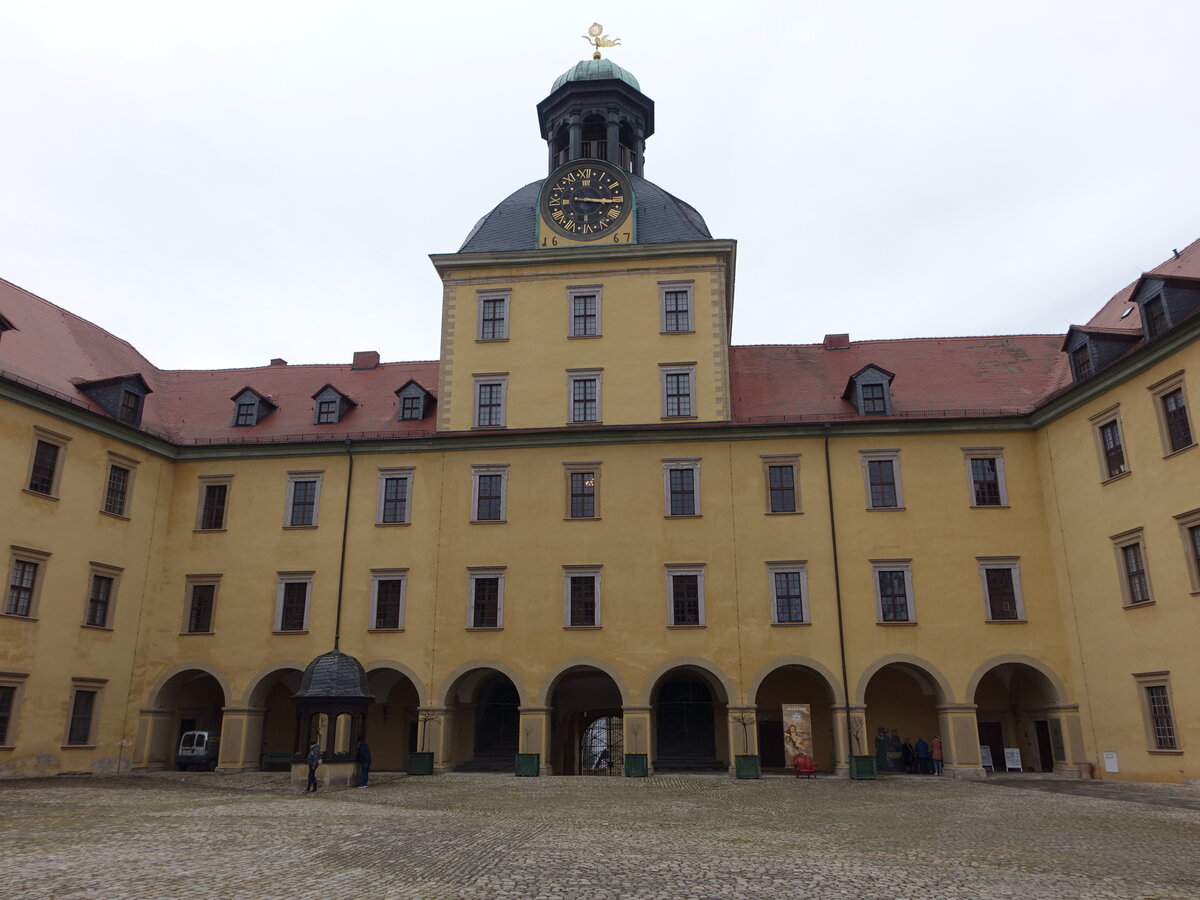 Zeitz, Innenhof von Schloss Moritzburg, erbaut im 17. Jahrhundert (29.03.2024)