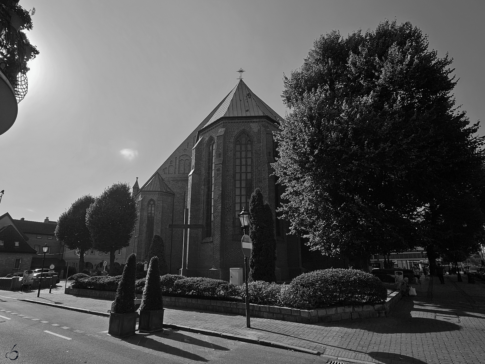 Der seit 1986 als Marienbasilika umgezeichnete Kolberger Dom ist eine fnfschiffige gotische Backsteinhallenkirche, mit derem Bau vermutlich im Jahr 1300 begonnen wurde. (September 2024)