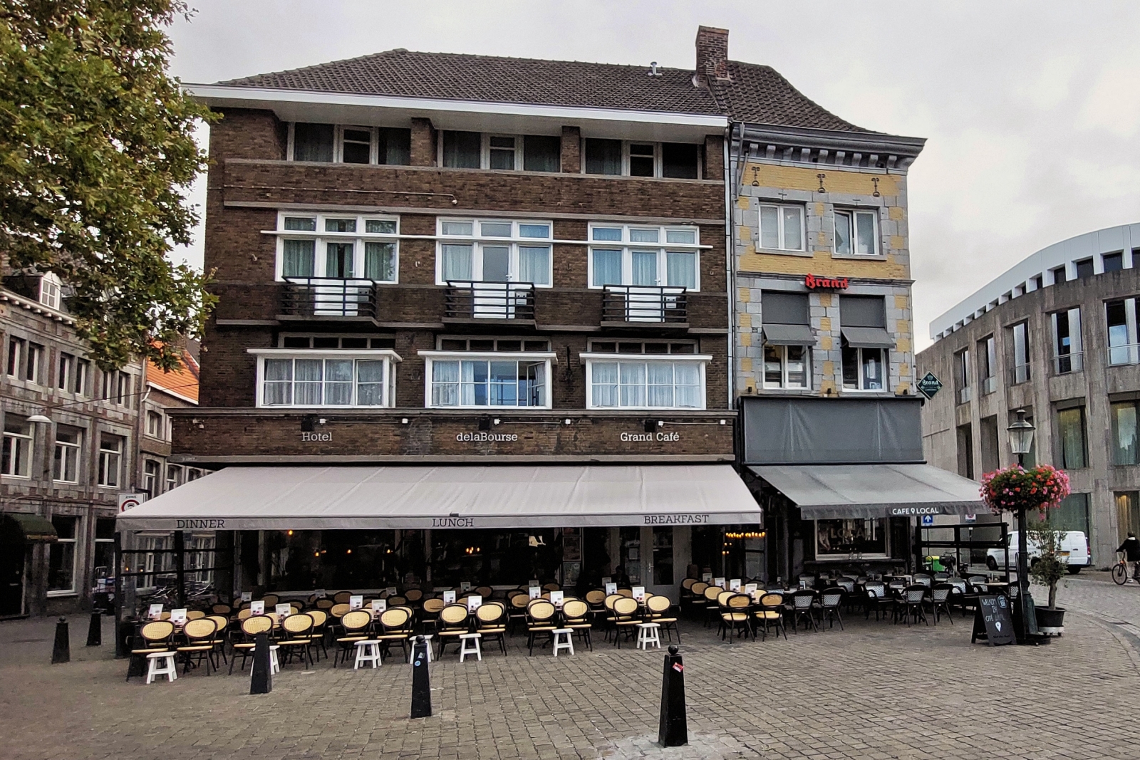 Hotel de la Bourse, am Markt in Maastricht. 12.09.2024