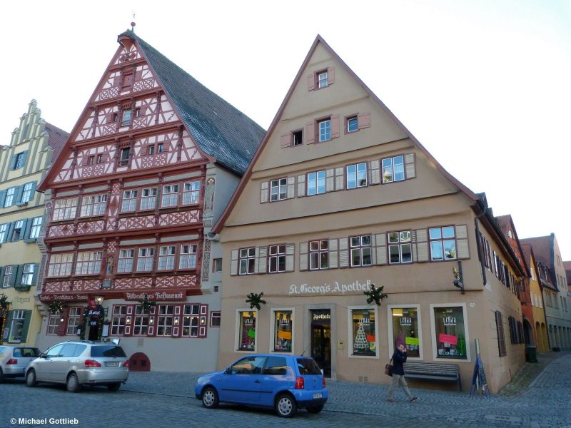 Das Deutsche Haus Und Die St Georg S Apotheke Am Weinmarkt In