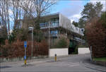 Moderne Architektur in der Umgebung von Basel -    Das Ameropa-Gebude in Binningen der Architekten Herzog & de Meuron wurde 2003 fertiggestellt.