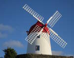 Windmhle (auer Betrieb) auf der Azoren-Insel Graciosa am 24.07.2024