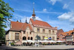 Altes Rathaus von Gttingen mit Gnseliesel-Brunnen.