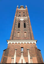 Neogotischer Kirchturm von St.