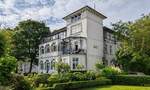 Villa Haiderose an der Strandpromenade im Ostseebad Binz im Juni 2024