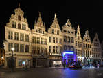 Gildehuser am Groen Markt Ende Juli 2018 in Antwerpen.