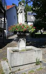 Elzach, Brunnen an der Hauptstrae, Juli 2022