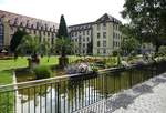 Freiburg, kleine Parkanlage im Universittsklinikum, Juni 2019