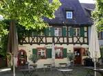 Burkheim, das Restaurant  Siebter Himmel  in der Mittelstadt, Aug.2024