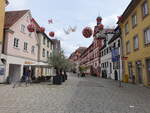 Ellwangen, Huser und Rathaus in der Spitalstrae (04.08.2024)