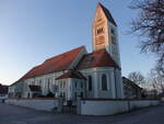 Erkheim, Pfarrkirche Maria Himmelfahrt, Kirchturm erbaut ab 1447, Langhaus erbaut bis 1697 (11.01.2025)