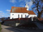 Lauben, evangelische Kirche zu unseren lieben Frau, flachgedeckter Saalbau mit eingezogenem Chor, erbaut 1470 (11.05.2024)