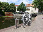 Rathenow, Skulptur Schleusenspucker am Stadtkanal (07.07.2025)