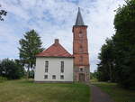 Haage, evangelische Kirche, erbaut von 1938 bis 1940 nach einem Entwurf von Karl Blunck, neugotischer Kirchturm von 1862 (08.07.2025)