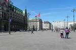 Der Rathausplatz von Hamburg am 01.05.2011.